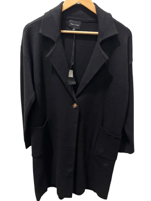 Women's Wide Collar Coat In Black