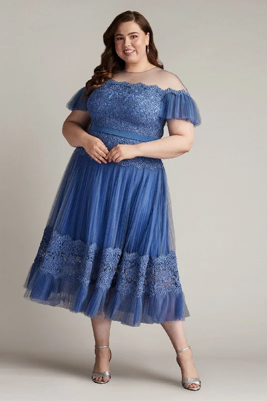 Buy Now Tadashi Shoji CFJ24361MDQ Pleated A Line Formal Plus Size Midi Dress