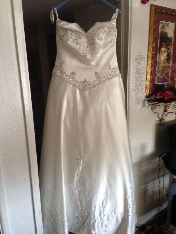 Savings Event Other MARYS BRAND BRIDAL GOWN