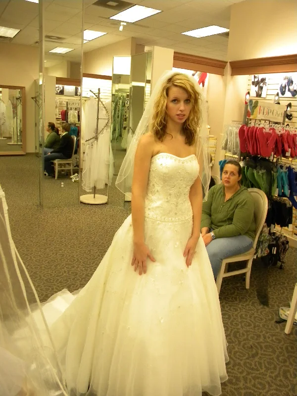 Best Seller Oleg Cassini Princess Style