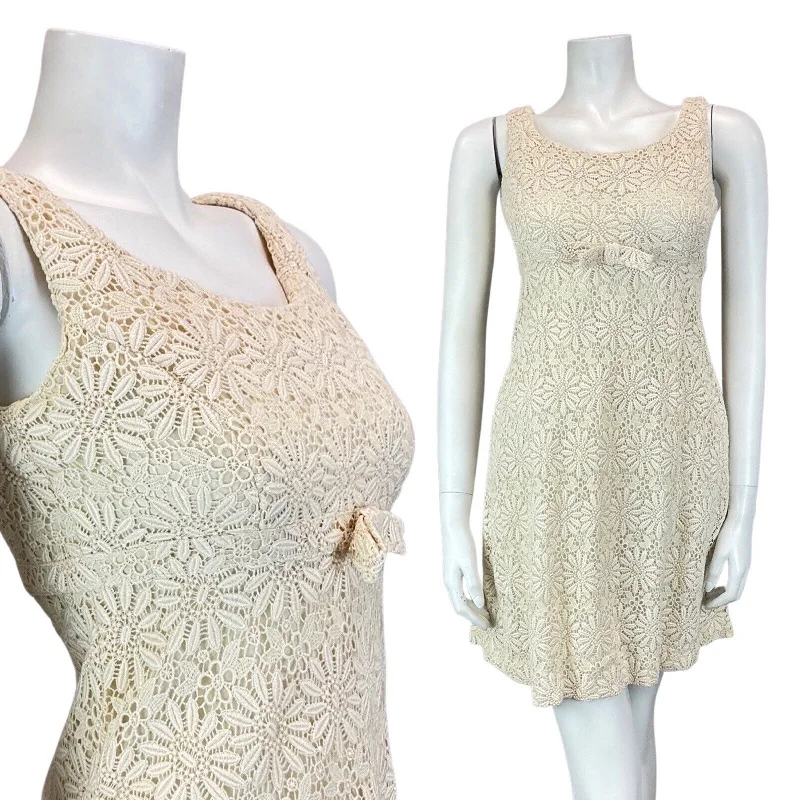 Price Drop Alert VINTAGE 60s 70s CREAM DAISY FLORAL LACE SCOOP NECK MOD EMPIRE MINI DRESS 6