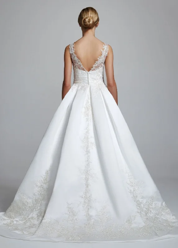 Daily Specials Oleg Cassini Haute Beaded Satin Ivory Straps Ruched Lace Empire