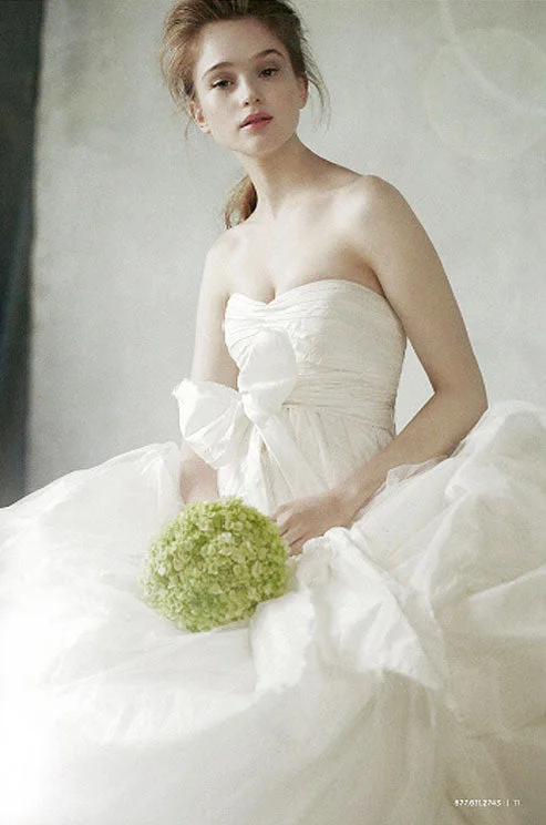 YEAR-End Clearance Vera Wang Beautiful
