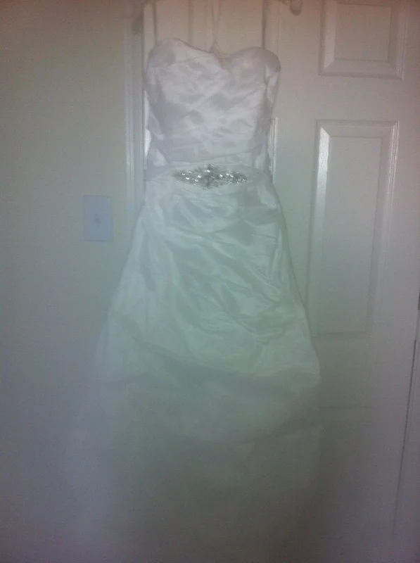 Today’s Deal David's Bridal David's Bridal Strapless Taffeta Size 14