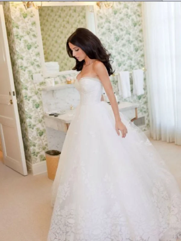 Shop and Save Oscar de la Renta 12E04